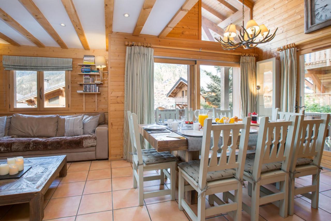 Chalet Muguet Gauche With Hot Tub Sleeps 10 Central Morzine Bagian luar foto