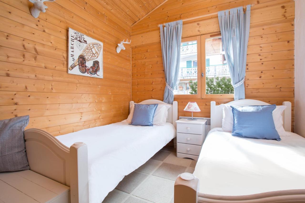 Chalet Muguet Gauche With Hot Tub Sleeps 10 Central Morzine Bagian luar foto